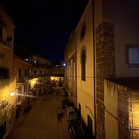 Calderai Centro Storico Lägenhet